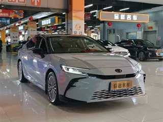 Toyota Camry 2024 купить из Китая, цена 3 952 000 ₽ — Suifenhe Auto