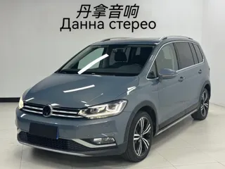 Volkswagen Touran 2022 купить из Китая, цена 2 505 000 ₽ — Suifenhe Auto