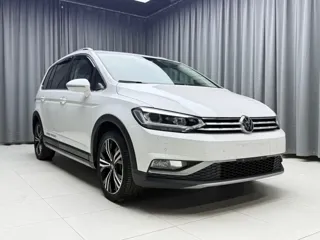 Volkswagen Touran 2023 купить из Китая, цена 2 256 000 ₽ — Suifenhe Auto