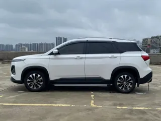 Baojun 530 2020 купить из Китая, цена 1 118 000 ₽ — Suifenhe Auto