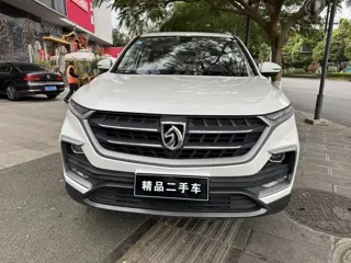 Baojun 530 2019 купить из Китая, цена 1 236 000 ₽ — Suifenhe Auto