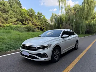Volkswagen Bora 2024 купить из Китая, цена 1 770 000 ₽ — Suifenhe Auto