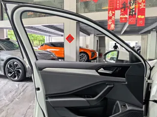 Volkswagen Sagitar 2021 купить из Китая, цена 1 533 000 ₽ — Suifenhe Auto