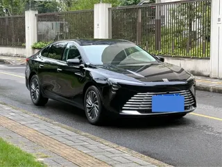 Buick LaCrosse 2025 купить из Китая, цена 4 094 000 ₽ — Suifenhe Auto
