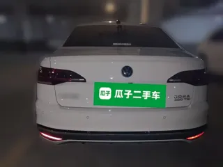 Volkswagen Bora 2023 купить из Китая, цена 1 301 000 ₽ — Suifenhe Auto