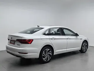 Volkswagen Sagitar 2022 купить из Китая, цена 1 291 000 ₽ — Suifenhe Auto