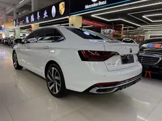Volkswagen Sagitar 2022 купить из Китая, цена 1 863 000 ₽ — Suifenhe Auto