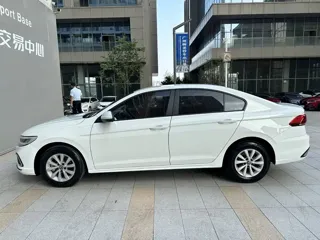 Volkswagen Bora 2024 купить из Китая, цена 1 462 000 ₽ — Suifenhe Auto