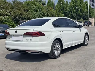 Volkswagen Bora 2023 купить из Китая, цена 1 364 000 ₽ — Suifenhe Auto