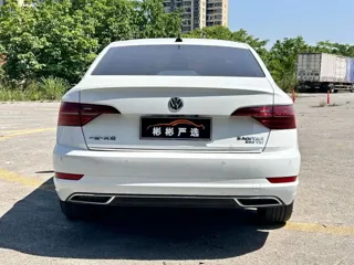 Volkswagen Sagitar 2022 купить из Китая, цена 1 601 000 ₽ — Suifenhe Auto