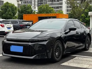 Toyota Crown 2025 купить из Китая, цена 8 686 000 ₽ — Suifenhe Auto