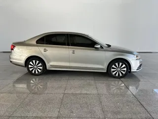 Volkswagen Sagitar 2018 купить из Китая, цена 1 210 000 ₽ — Suifenhe Auto