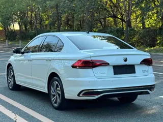 Volkswagen Bora 2023 купить из Китая, цена 1 419 000 ₽ — Suifenhe Auto