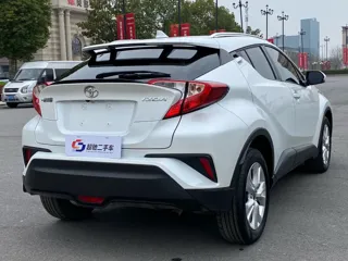 Toyota IZOA 2025 купить из Китая, цена 3 070 000 ₽ — Suifenhe Auto