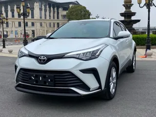 Toyota IZOA 2025 купить из Китая, цена 3 070 000 ₽ — Suifenhe Auto