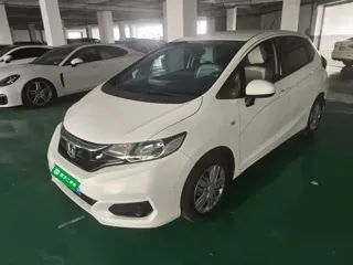 Honda Fit 2019 купить из Китая, цена 1 306 000 ₽ — Suifenhe Auto