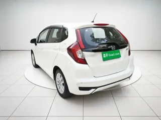 Honda Fit 2018 купить из Китая, цена 1 223 000 ₽ — Suifenhe Auto