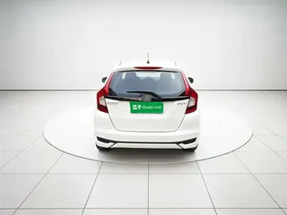 Honda Fit 2018 купить из Китая, цена 1 223 000 ₽ — Suifenhe Auto