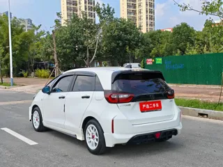 Honda Fit 2021 купить из Китая, цена 1 279 000 ₽ — Suifenhe Auto