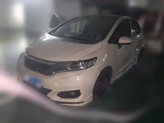 Honda Fit 2018 купить из Китая, цена 1 270 000 ₽ — Suifenhe Auto