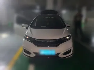 Honda Fit 2018 купить из Китая, цена 1 270 000 ₽ — Suifenhe Auto