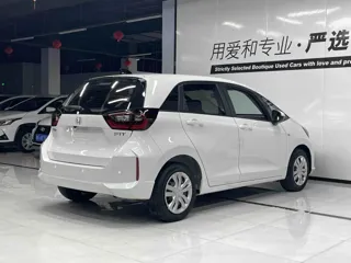 Honda Fit 2023 купить из Китая, цена 1 350 000 ₽ — Suifenhe Auto