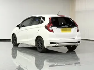 Honda Fit 2019 купить из Китая, цена 1 304 000 ₽ — Suifenhe Auto