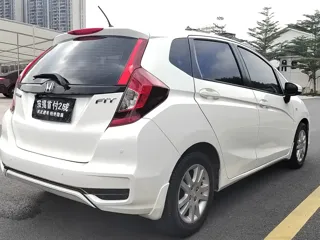 Honda Fit 2018 купить из Китая, цена 1 251 000 ₽ — Suifenhe Auto