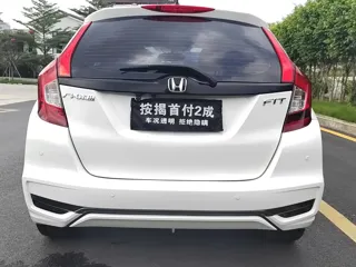 Honda Fit 2018 купить из Китая, цена 1 251 000 ₽ — Suifenhe Auto