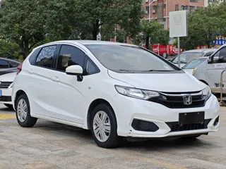 Honda Fit 2018 купить из Китая, цена 1 240 000 ₽ — Suifenhe Auto