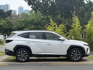 Hyundai Tucson 2024 купить из Китая, цена 3 055 000 ₽ — Suifenhe Auto
