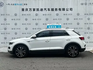 Volkswagen T-ROC 2022 купить из Китая, цена 1 514 000 ₽ — Suifenhe Auto