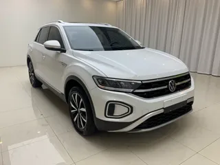 Volkswagen T-ROC 2023 купить из Китая, цена 2 072 000 ₽ — Suifenhe Auto