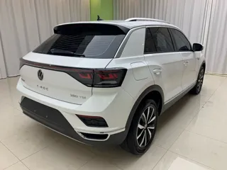 Volkswagen T-ROC 2023 купить из Китая, цена 2 072 000 ₽ — Suifenhe Auto