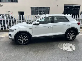 Volkswagen T-ROC 2020 купить из Китая, цена 1 520 000 ₽ — Suifenhe Auto