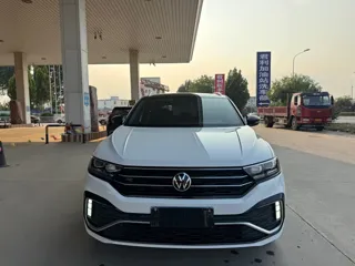 Volkswagen T-ROC 2021 купить из Китая, цена 1 716 000 ₽ — Suifenhe Auto
