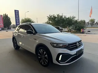 Volkswagen T-ROC 2021 купить из Китая, цена 1 716 000 ₽ — Suifenhe Auto