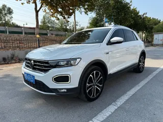 Volkswagen T-ROC 2021 купить из Китая, цена 1 467 000 ₽ — Suifenhe Auto