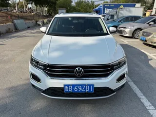 Volkswagen T-ROC 2021 купить из Китая, цена 1 467 000 ₽ — Suifenhe Auto