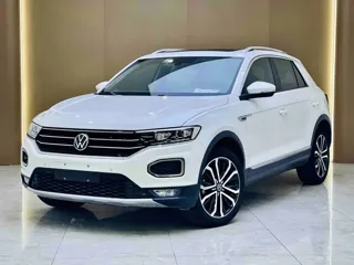 Volkswagen T-ROC 2020 купить из Китая, цена 1 856 000 ₽ — Suifenhe Auto