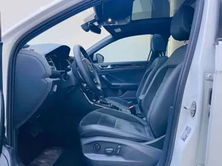 Volkswagen T-ROC 2020 купить из Китая, цена 1 856 000 ₽ — Suifenhe Auto