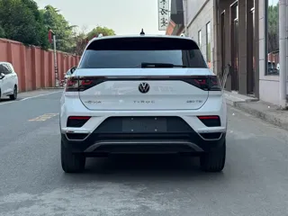 Volkswagen T-ROC 2024 купить из Китая, цена 2 333 000 ₽ — Suifenhe Auto