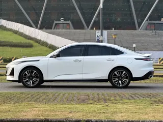 Changan Eado 2025 купить из Китая, цена 2 633 000 ₽ — Suifenhe Auto