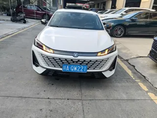 Changan Eado 2025 купить из Китая, цена 2 646 000 ₽ — Suifenhe Auto