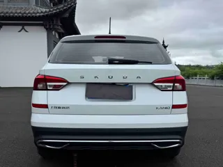 Skoda Kamiq 2023 купить из Китая, цена 1 800 000 ₽ — Suifenhe Auto