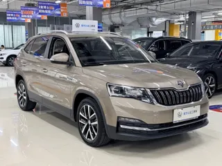 Skoda Kamiq 2023 купить из Китая, цена 1 749 000 ₽ — Suifenhe Auto