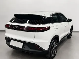 XPeng G3 2019 купить из Китая, цена 3 047 000 ₽ — Suifenhe Auto