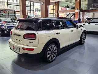 MINI CLUBMAN 2022 купить из Китая, цена 2 472 000 ₽ — Suifenhe Auto