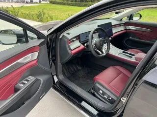 Hongqi H5 2026 купить из Китая, цена 4 129 000 ₽ — Suifenhe Auto