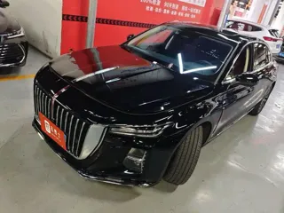 Hongqi H5 2025 купить из Китая, цена 3 919 000 ₽ — Suifenhe Auto